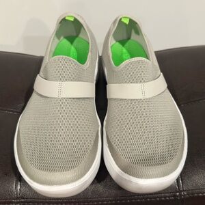 OOFOS Women's OOmg Low Shoe Mesh - Gray - 8